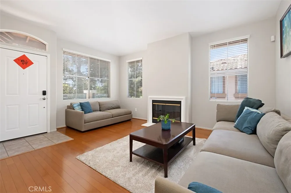709 Solvay Aisle Irvine, CA 92606