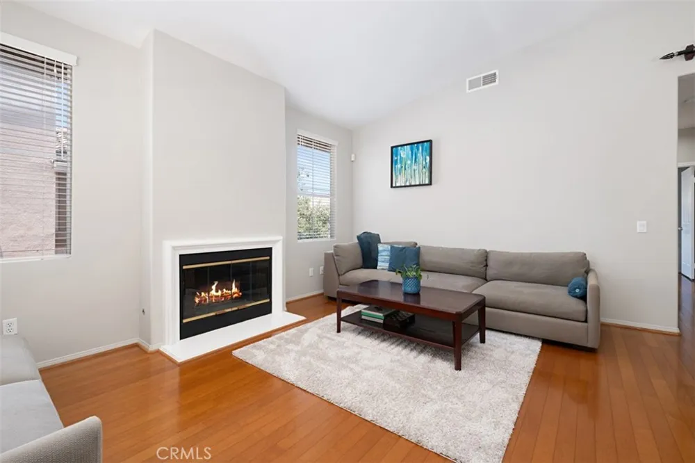 709 Solvay Aisle Irvine, CA 92606