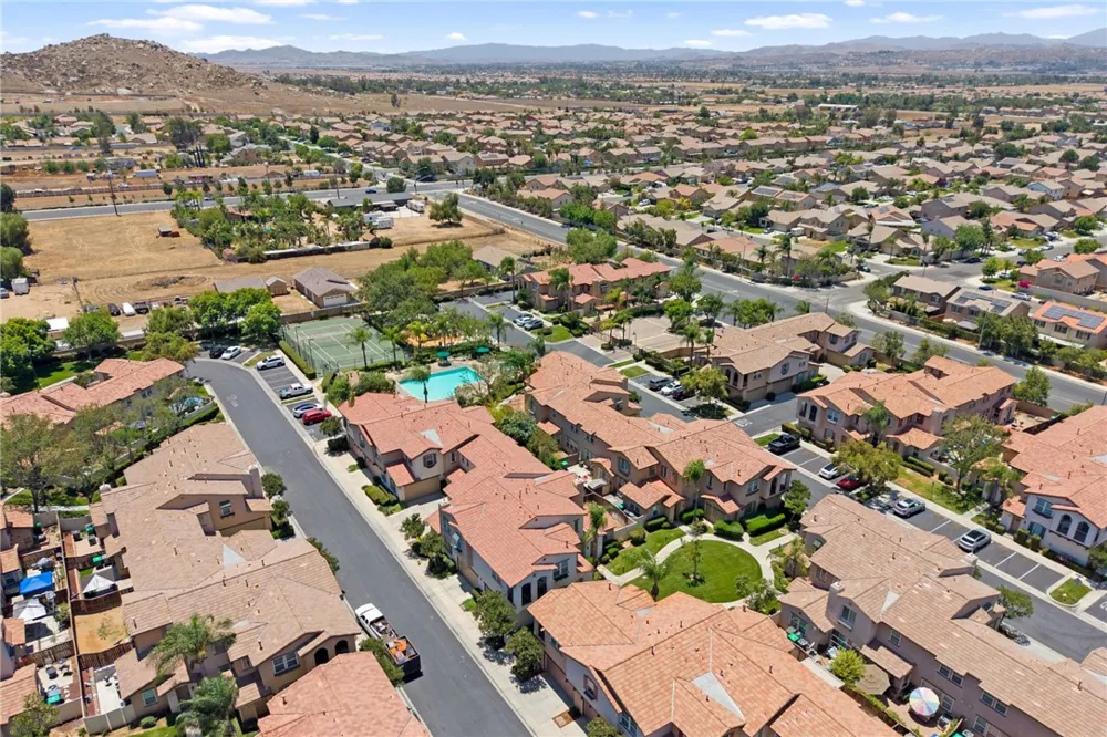 3374 Wind Chime Lane Perris, CA 92571