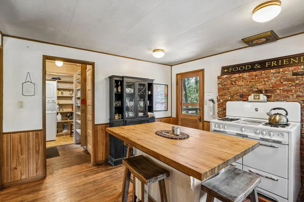 53580 Country Club Drive Idyllwild, CA 92549