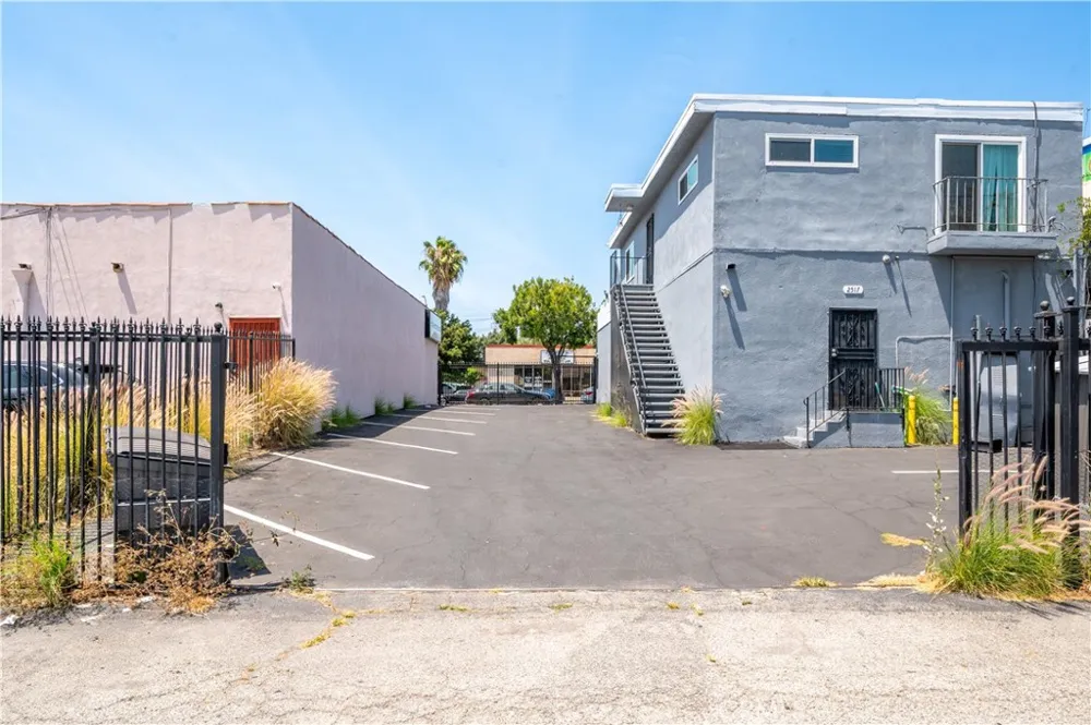 2517 W Beverly Boulevard Montebello, CA 90640