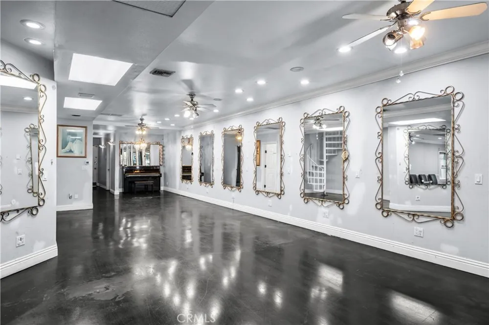 2517 W Beverly Boulevard Montebello, CA 90640