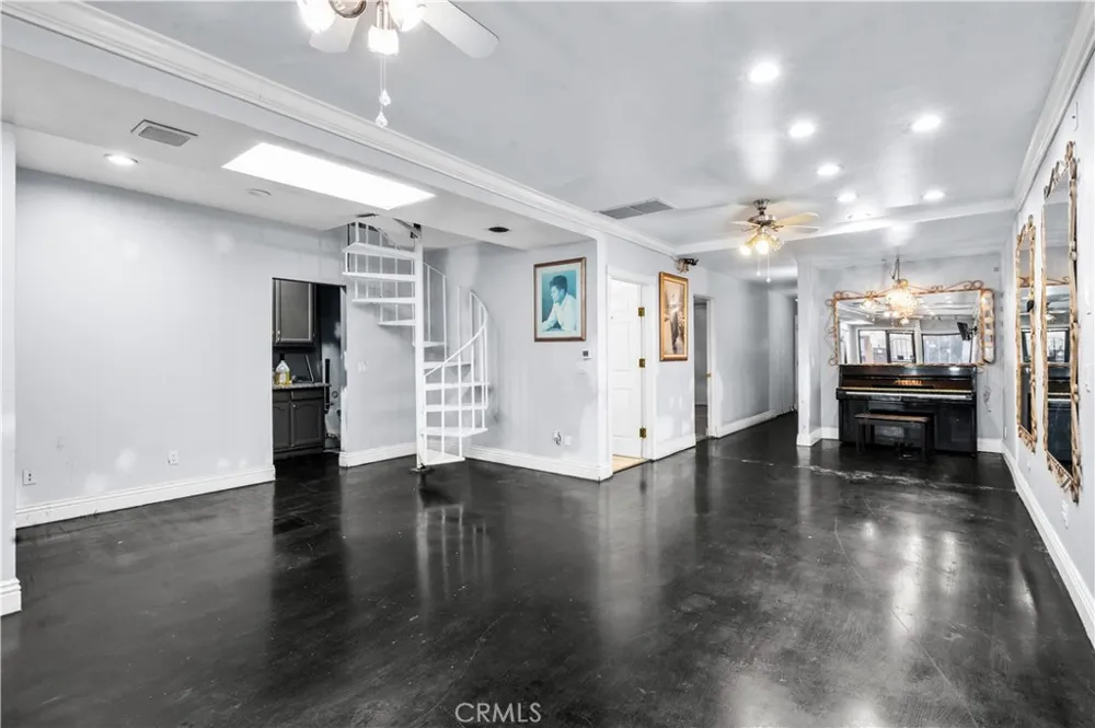 2517 W Beverly Boulevard Montebello, CA 90640