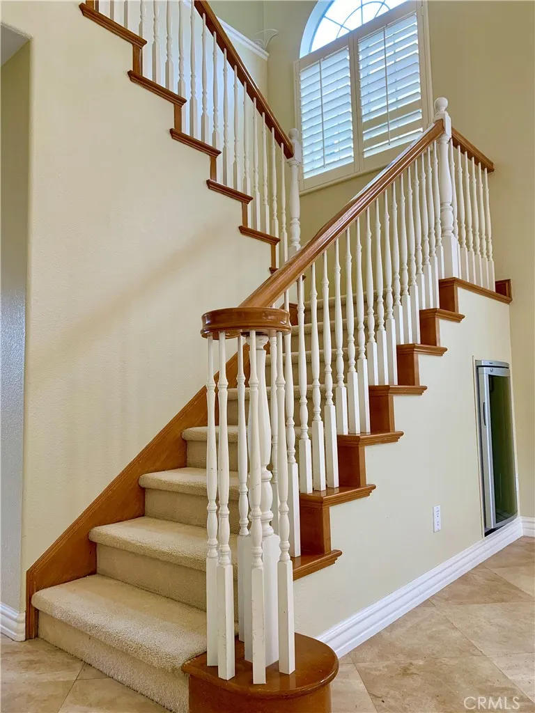 281 Mesa Drive Costa Mesa, CA 92627