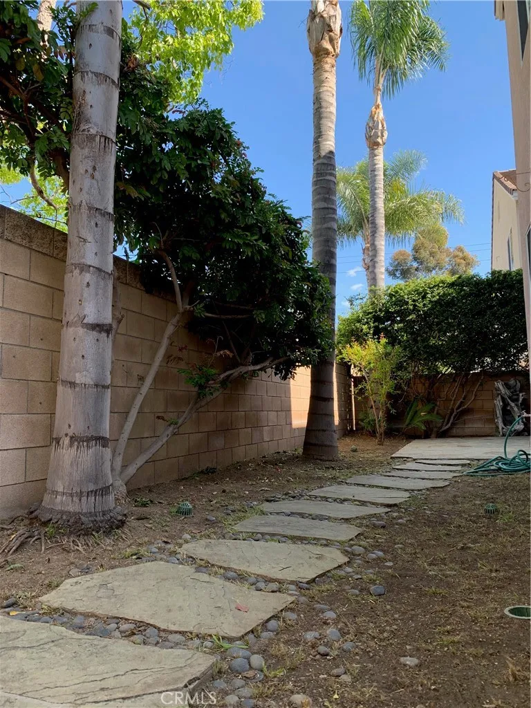 281 Mesa Drive Costa Mesa, CA 92627