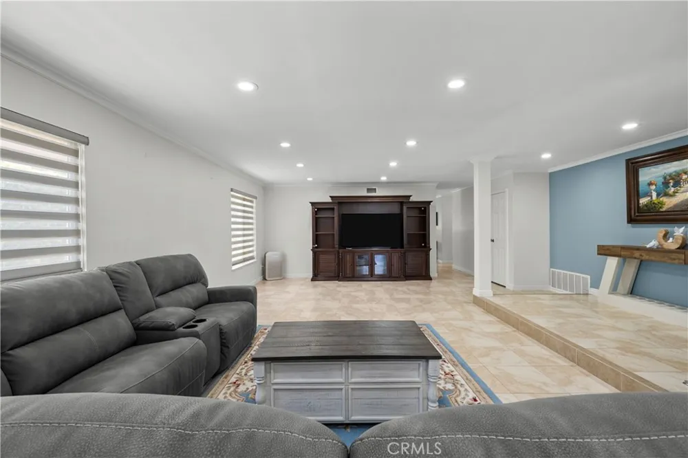 13171 Constable Granada Hills, CA 91344