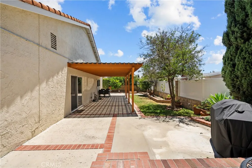 13171 Constable Granada Hills, CA 91344