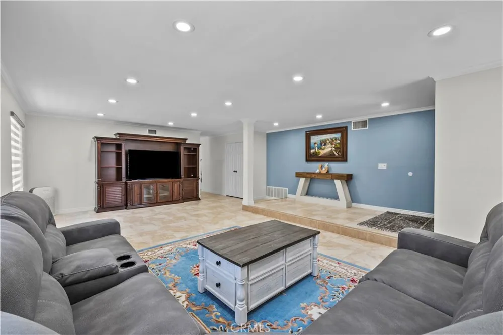 13171 Constable Granada Hills, CA 91344