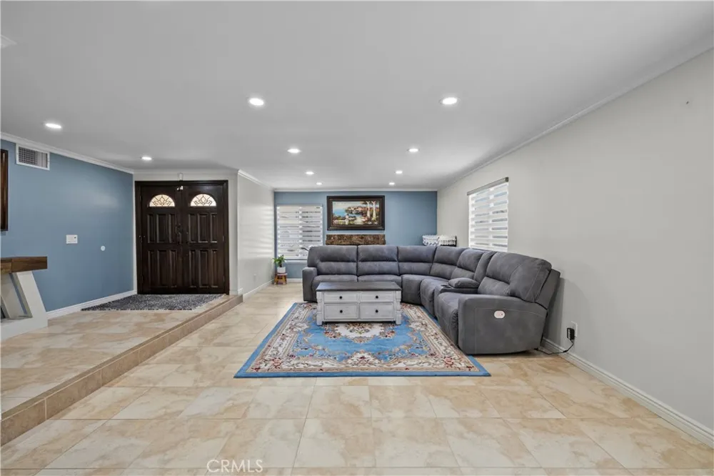 13171 Constable Granada Hills, CA 91344