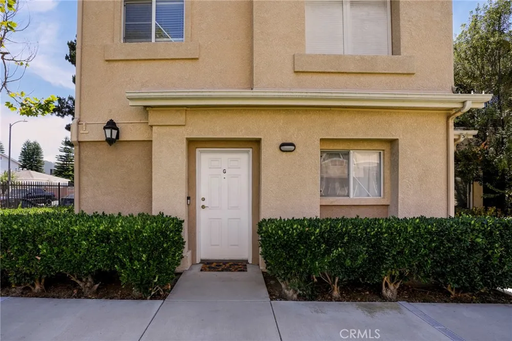 1061 Harbor Heights Dr. #G Harbor City, CA 90710
