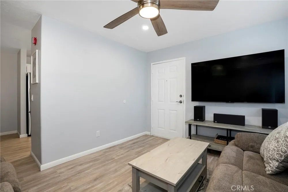 1061 Harbor Heights Dr. #G Harbor City, CA 90710