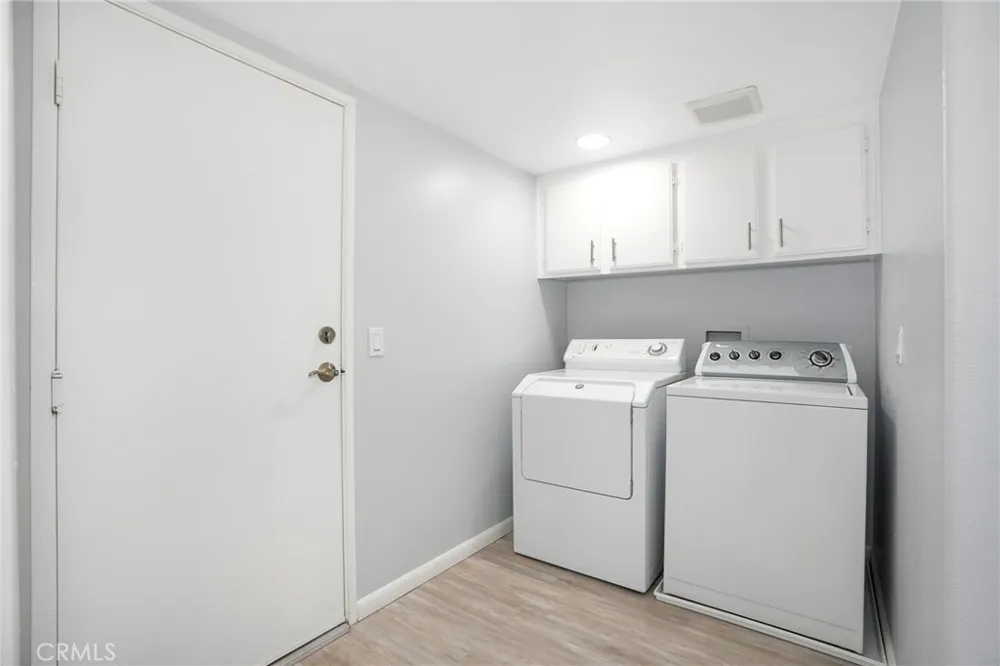 1061 Harbor Heights Dr. #G Harbor City, CA 90710