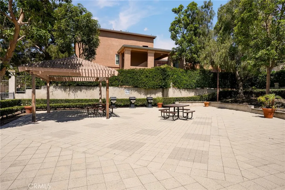 1061 Harbor Heights Dr. #G Harbor City, CA 90710