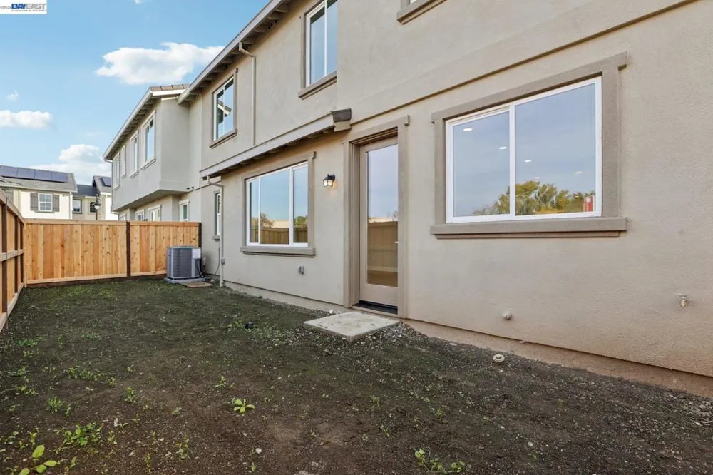 117 Creek View Cir Fairfield, CA 94533