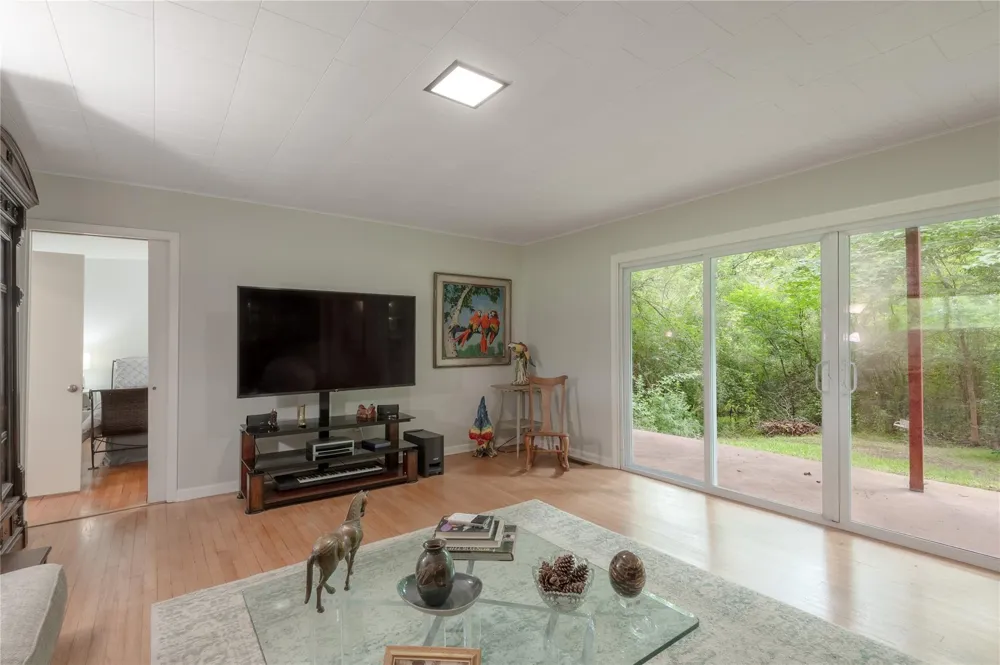 1121 Fm-95 Garrison, TX 75946