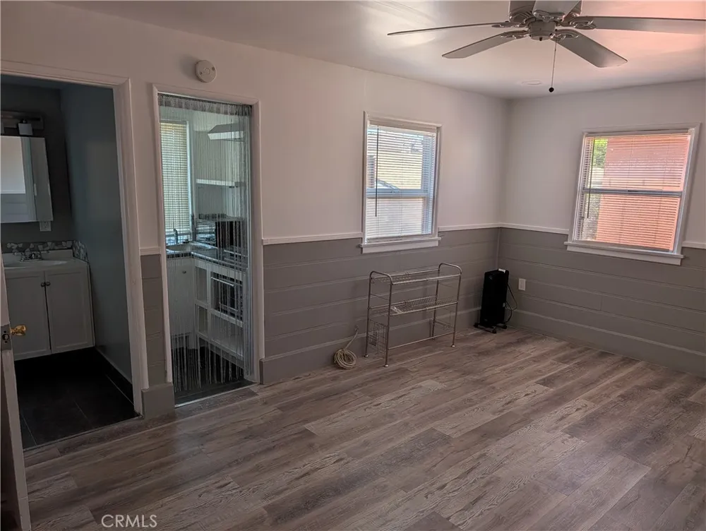 6220 S Fairfax Los Angeles, CA 90056