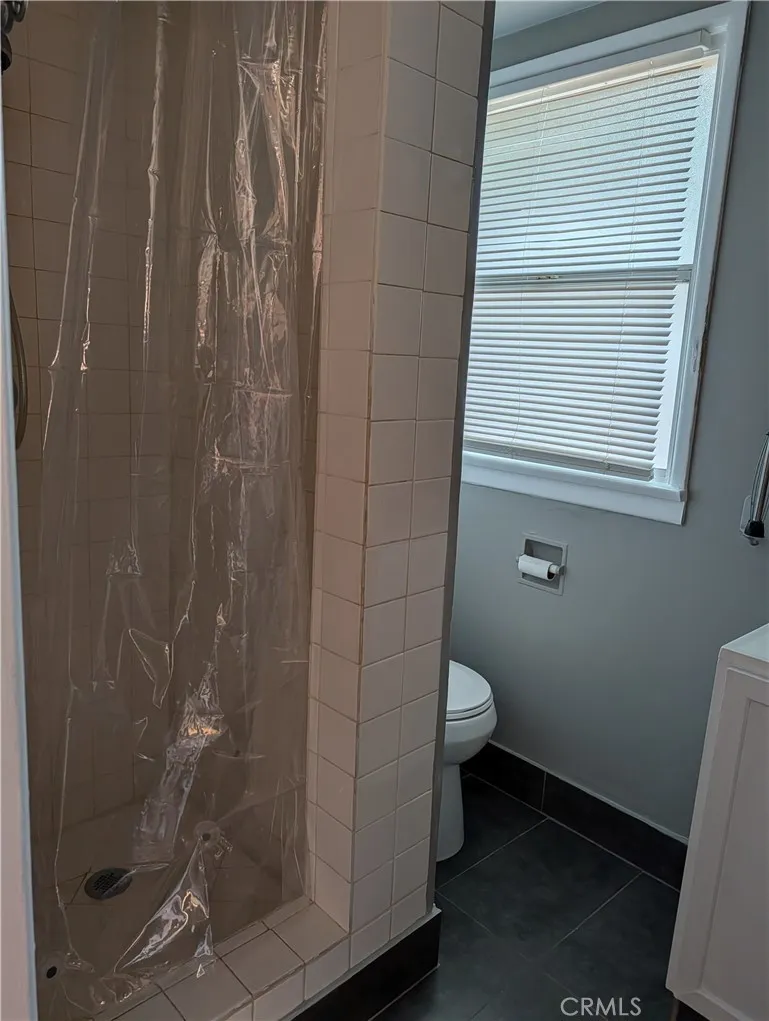 6220 S Fairfax Los Angeles, CA 90056