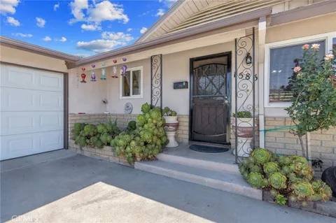 1585 Mulberry Lane
