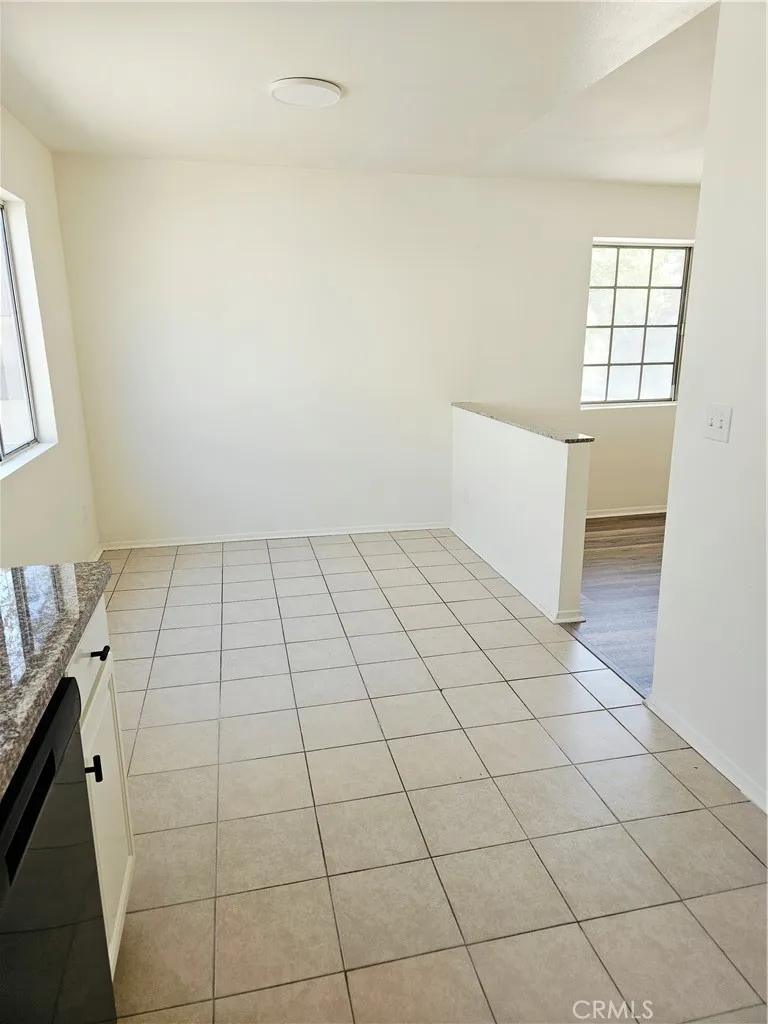 10030 Owensmouth #24 Chatsworth, CA 91311