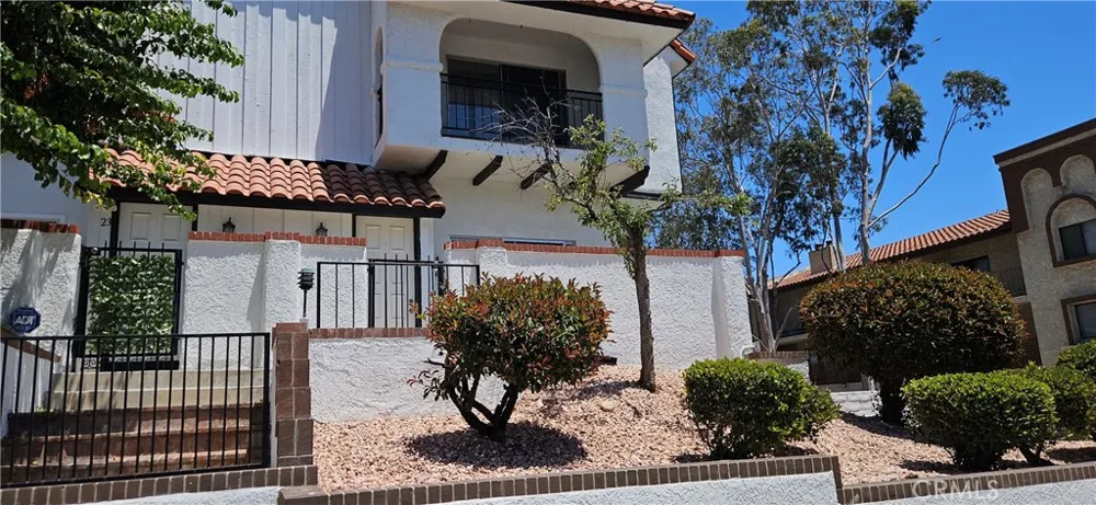 10030 Owensmouth #24 Chatsworth, CA 91311