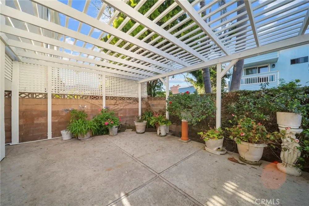 1277 Devon Ventura, CA 93001