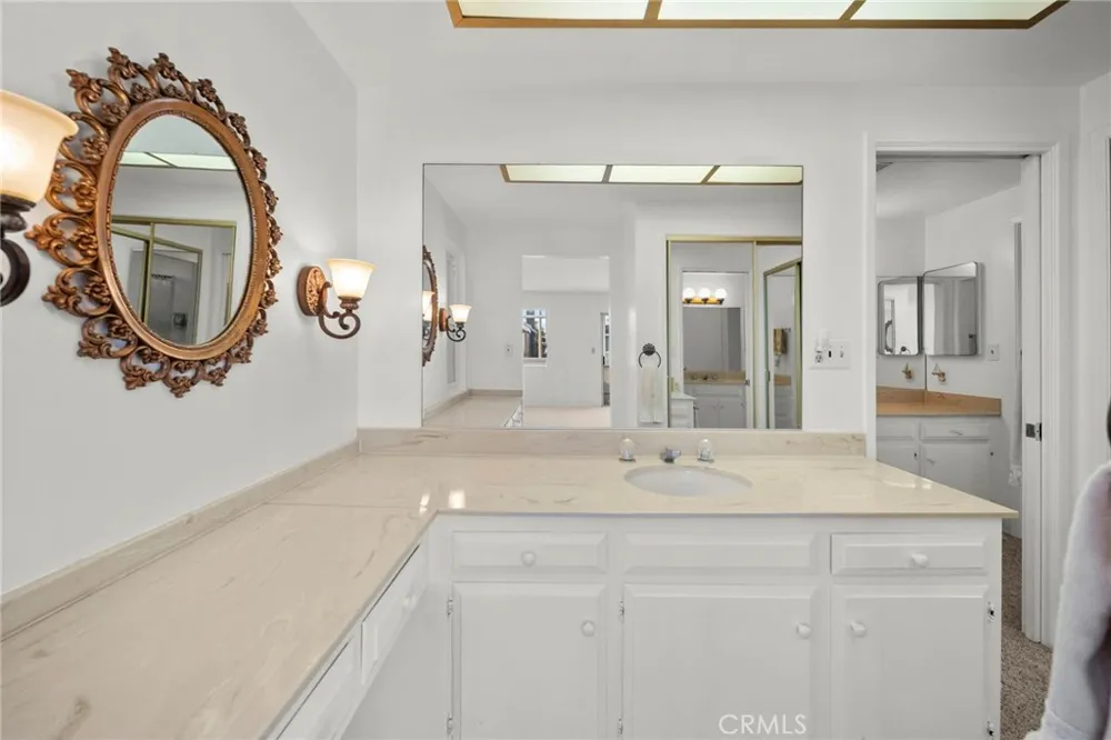 1277 Devon Ventura, CA 93001