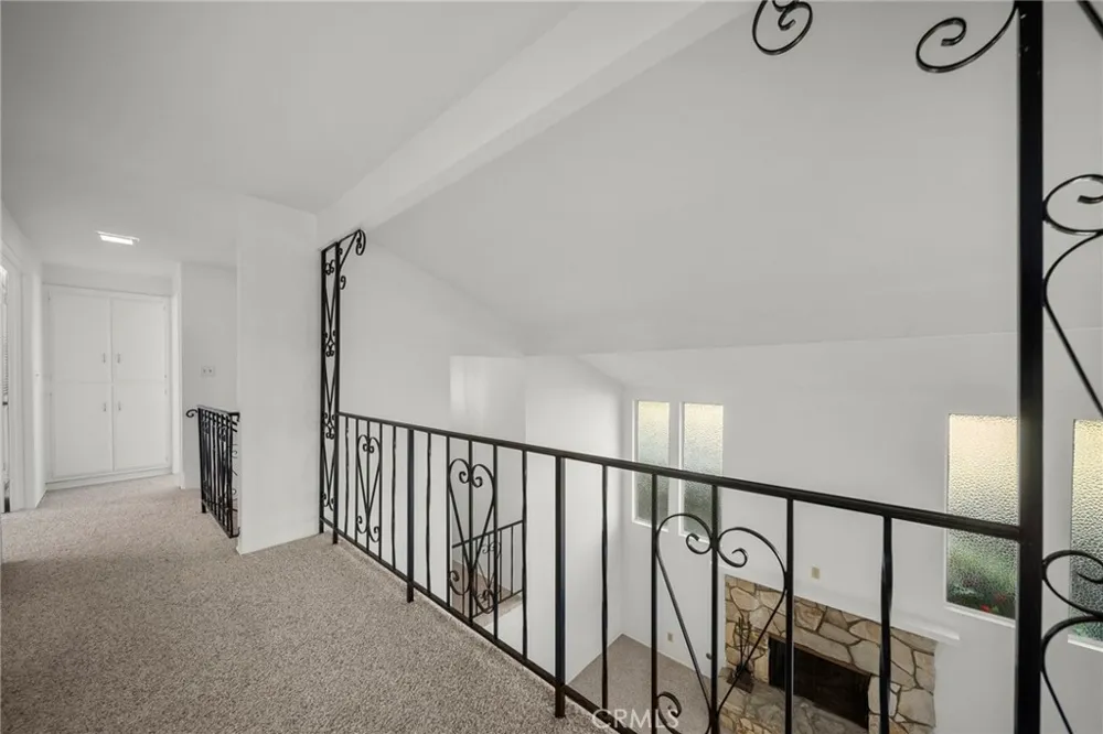 1277 Devon Ventura, CA 93001