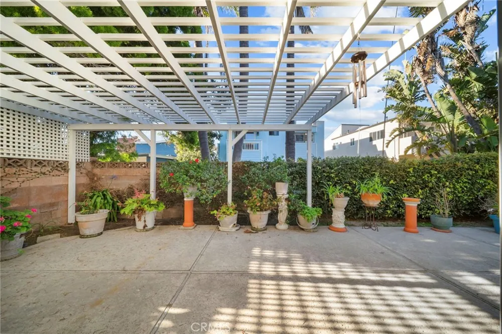 1277 Devon Ventura, CA 93001