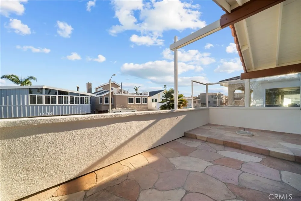1277 Devon Ventura, CA 93001