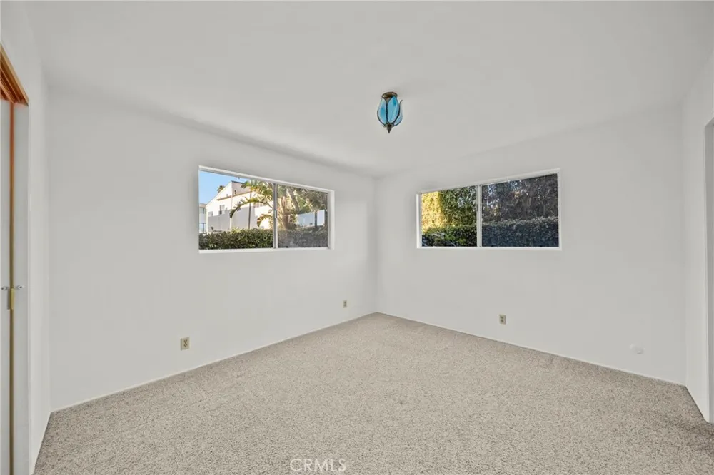 1277 Devon Ventura, CA 93001