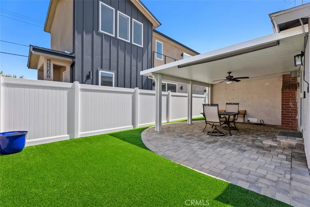 1325 W Ash Fullerton, CA 92833