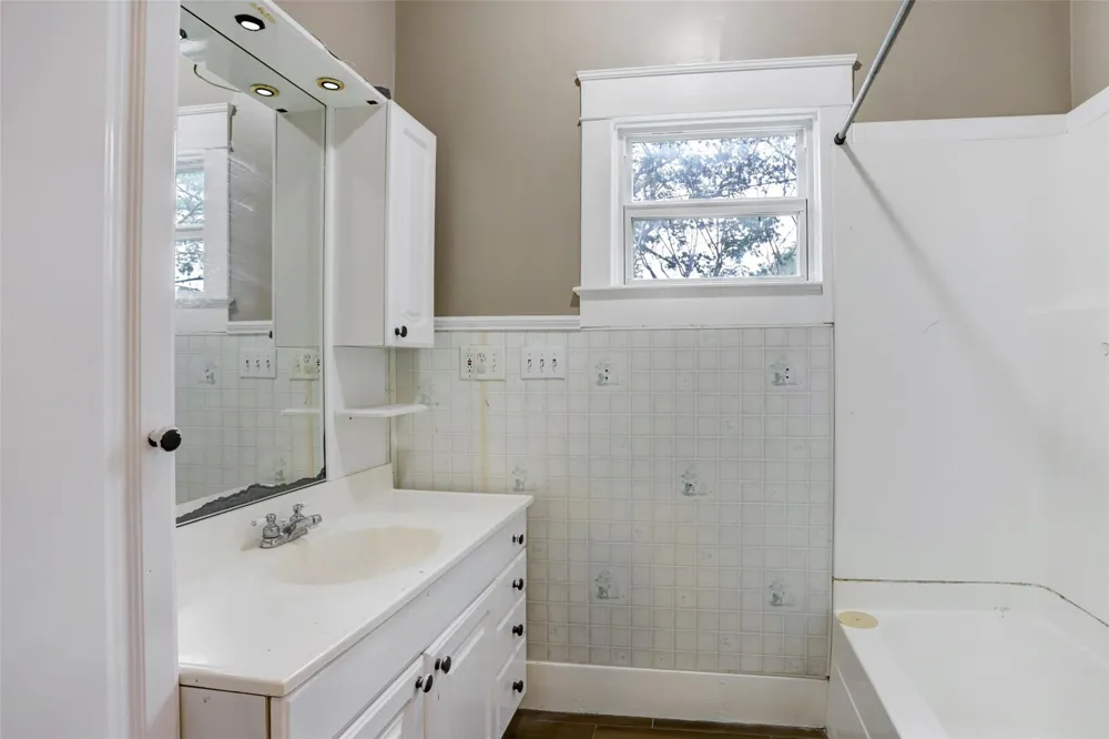 1207 Meyer Street Sealy, TX 77474