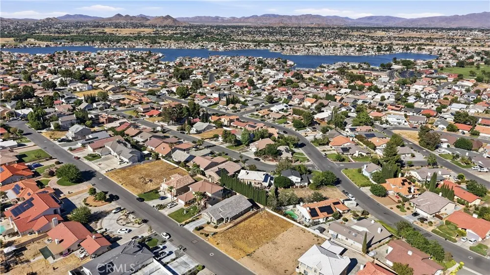 13145 Autumn Leaves Victorville, CA 92395