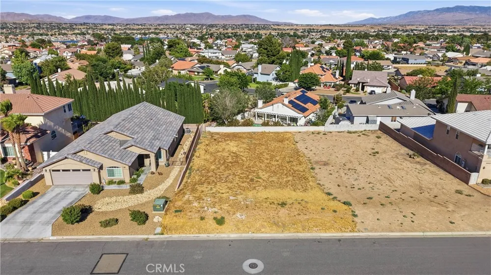 13145 Autumn Leaves Victorville, CA 92395