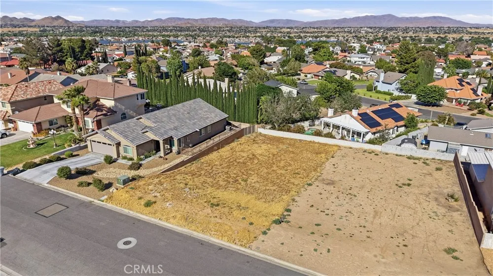 13145 Autumn Leaves Victorville, CA 92395