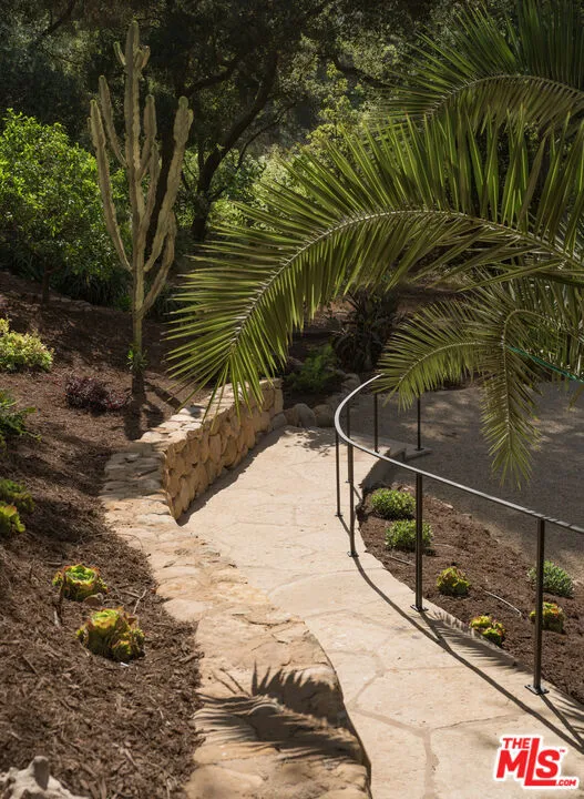 1590 San Roque Road Santa Barbara, CA 93105