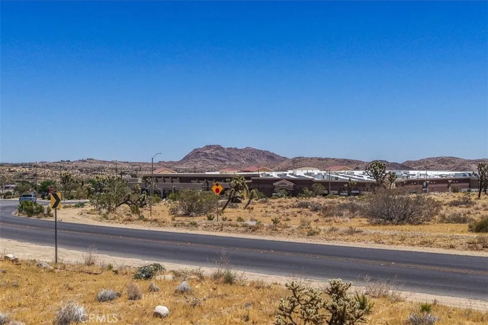 4321 Avalon Avenue Yucca Valley, CA 92284
