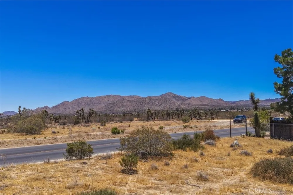 4321 Avalon Avenue Yucca Valley, CA 92284
