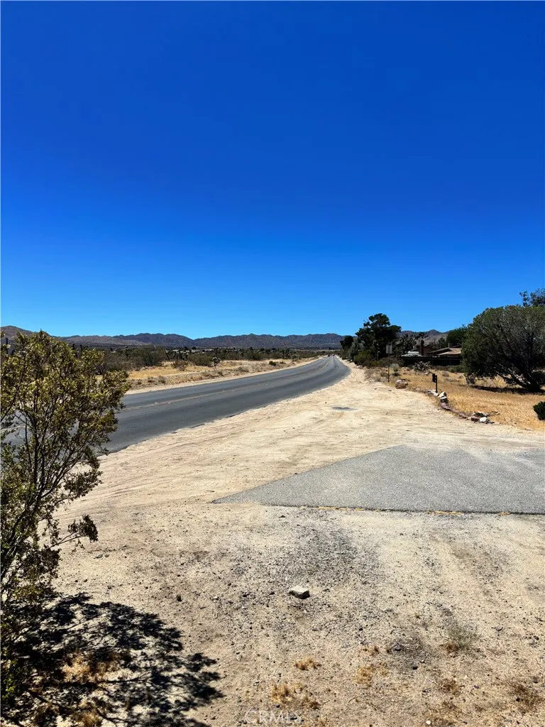 4321 Avalon Avenue Yucca Valley, CA 92284