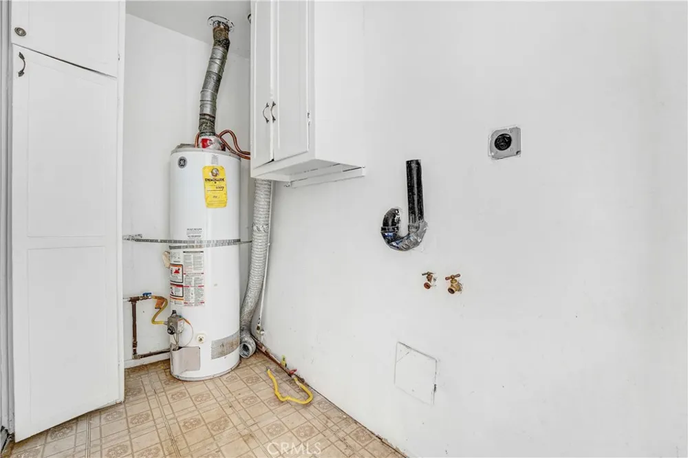 2734 Desert Rosamond, CA 93560