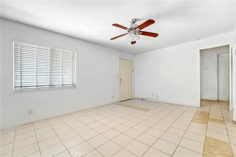 2734 Desert Rosamond, CA 93560