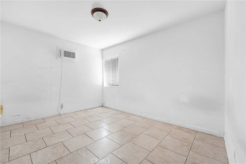 2734 Desert Rosamond, CA 93560