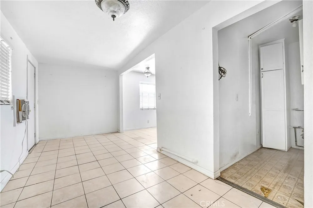 2734 Desert Rosamond, CA 93560