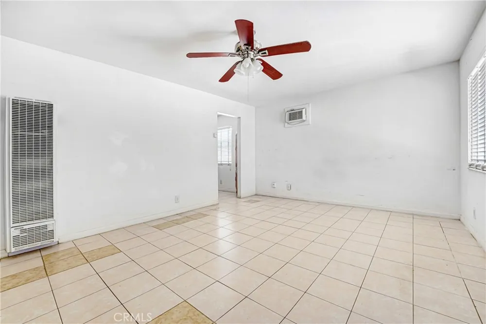 2734 Desert Rosamond, CA 93560