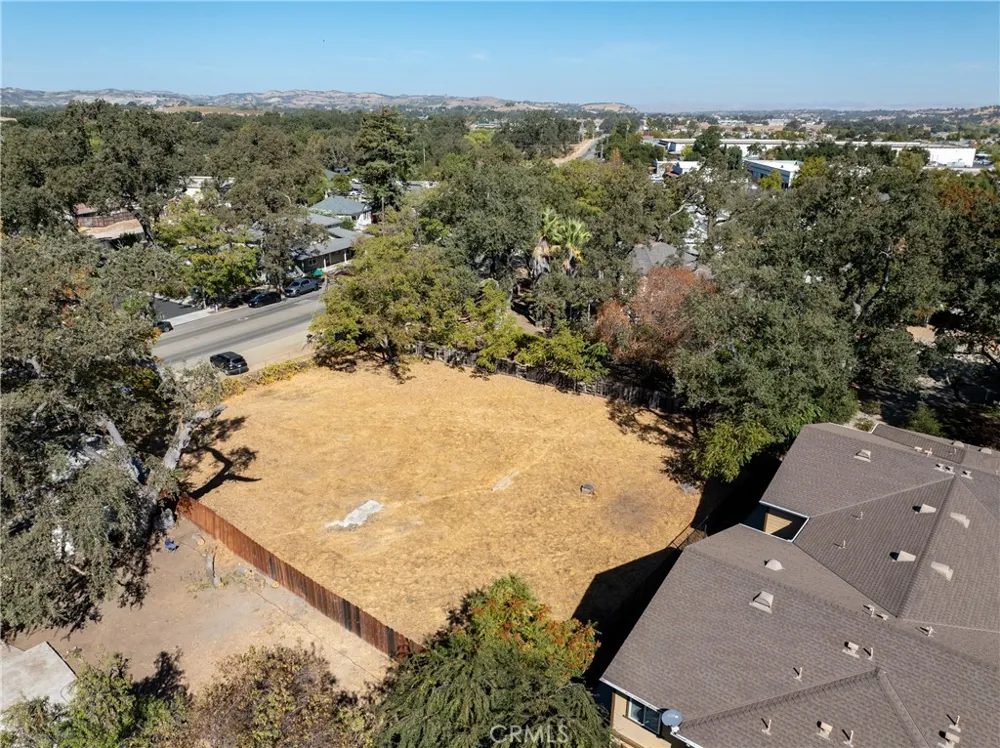 93 S Main Street Templeton, CA 93465