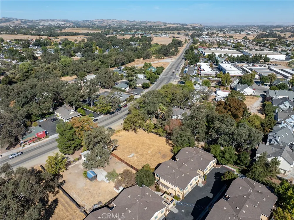 93 S Main Street Templeton, CA 93465