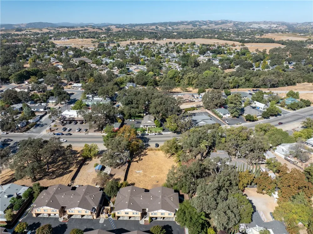 93 S Main Street Templeton, CA 93465