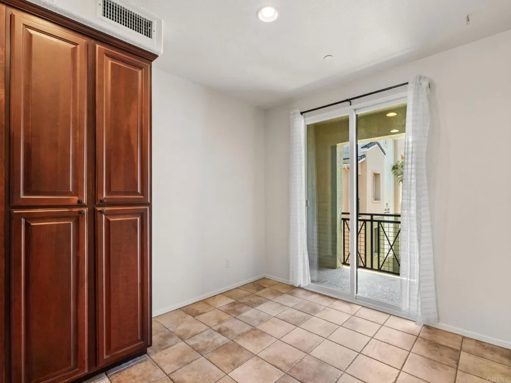 8877 Tribeca Circle San Diego, CA 92123