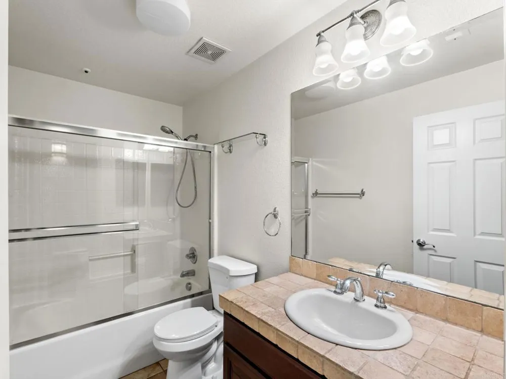 8877 Tribeca Circle San Diego, CA 92123