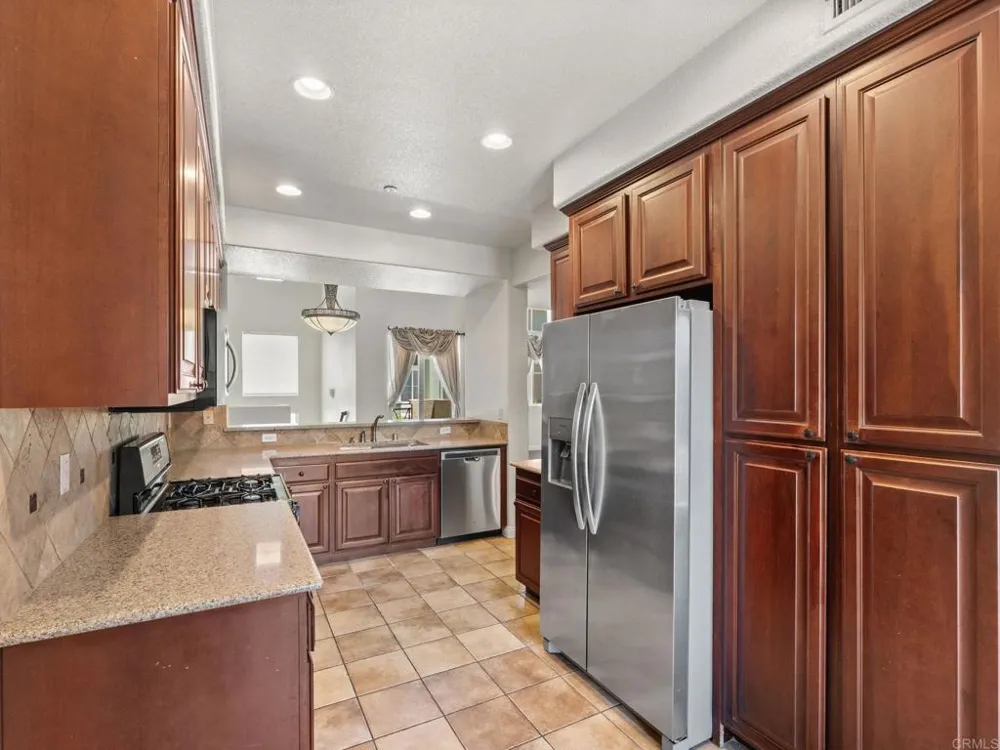 8877 Tribeca Circle San Diego, CA 92123